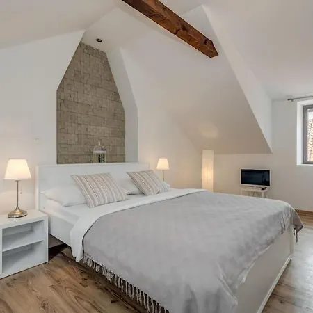 3 Bedrooms Charming Stone House In Old Town * Trogir