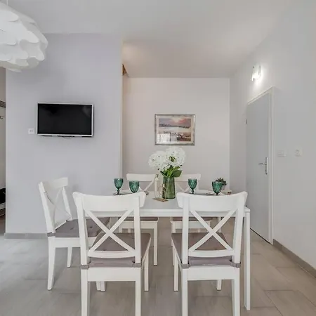 3 Bedrooms Charming Stone House In Old Town