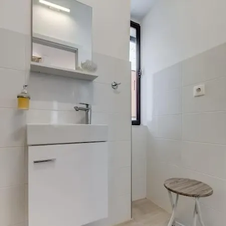 Apartment 3 Bedrooms Charming Stone House In Old Town *