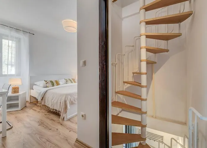 Apartamento 3 Bedrooms Charming Stone House In Old Town