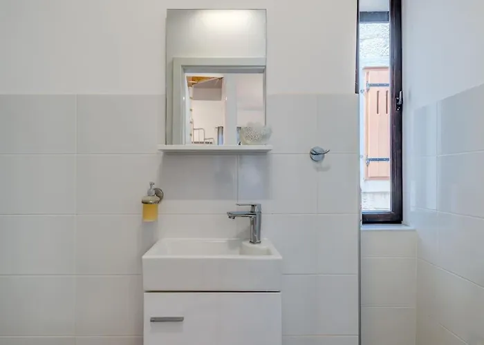 3 Bedrooms Charming Stone House In Old Town Apartamento Trogir