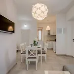 Apartmán 3 Bedrooms Charming Stone House In Old Town *