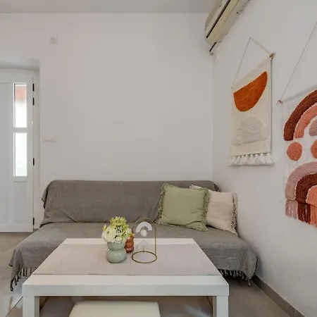 3 Bedrooms Charming Stone House In Old Town * تروغير