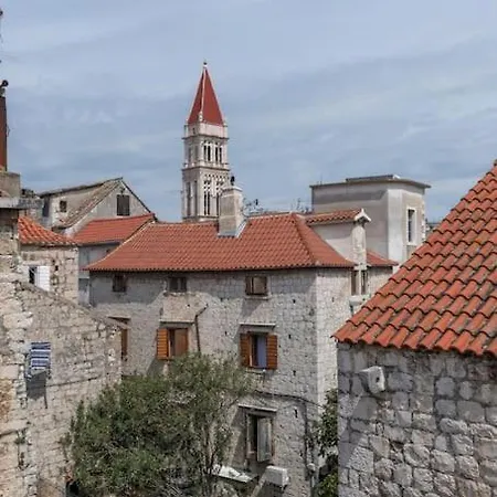 3 Bedrooms Charming Stone House In Old Town * Трогір