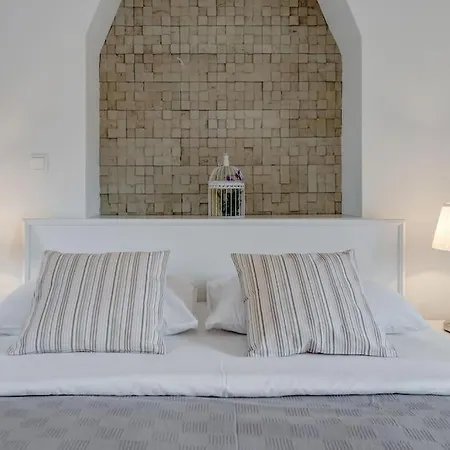 3 Bedrooms Charming Stone House In Old Town * تروغير