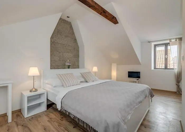 3 Bedrooms Charming Stone House In Old Town * Trogir