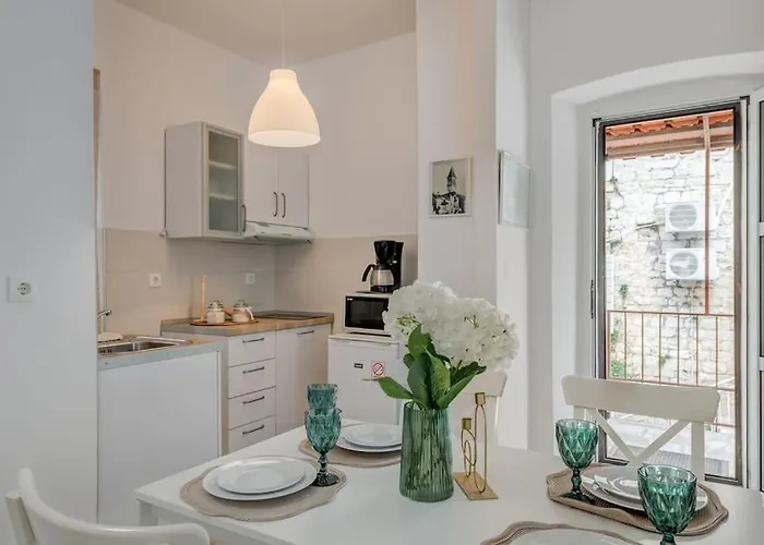 3 Bedrooms Charming Stone House In Old Town * Trogir