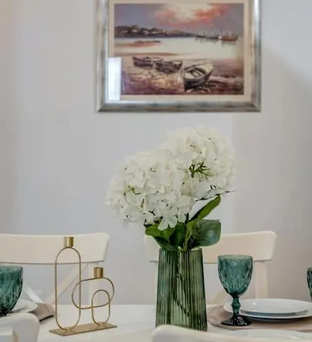 3 Bedrooms Charming Stone House In Old Town *